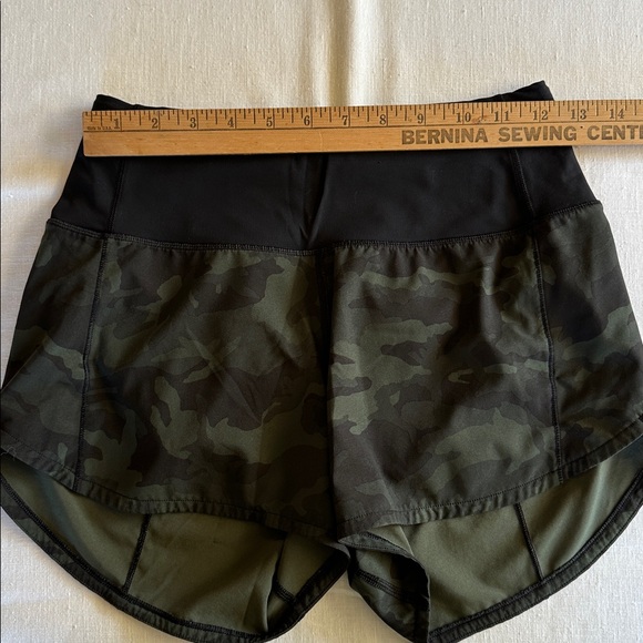 Lululemon Speed Up Short Incognito Camo Multi Gator Green 2 - Picture 7 of 10